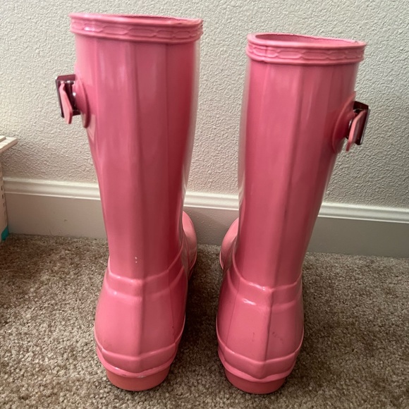 Hunter Rain Boots - pink - size 8 - like new condition - Picture 4 of 5
